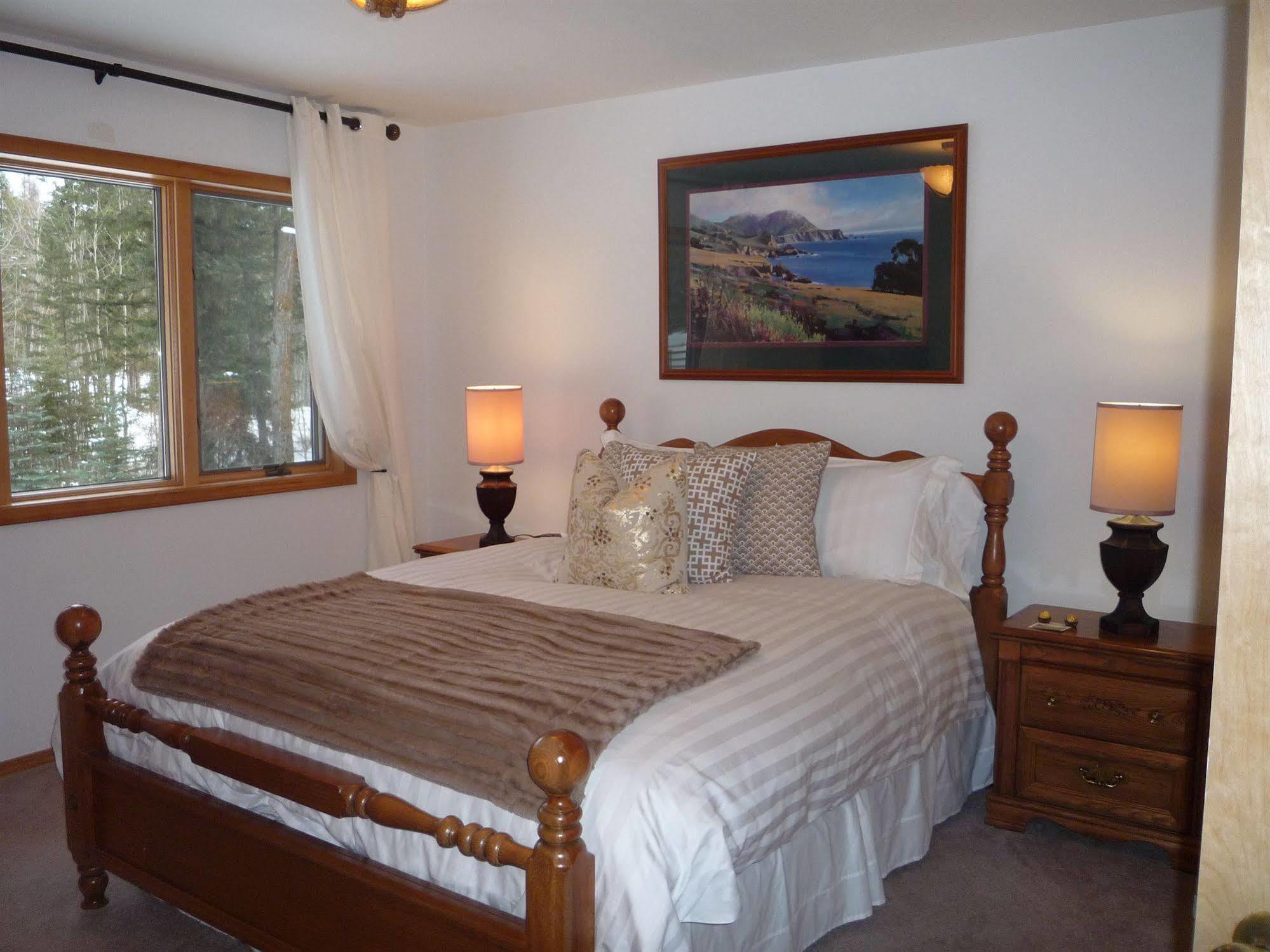 Meadow Lake View Bed And Breakfast Columbia Falls Exterior photo